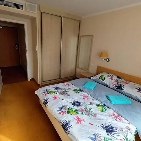10q - Z6 903 Apartamento